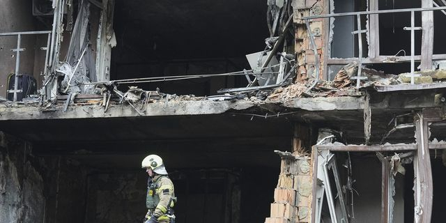 Κατεστραμμένο κτήριο από επίθεση