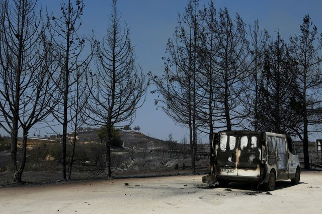 Κύπρος: Χωρίς ενεργά μέτωπα η φωτιά – Ξεκινά η καταγραφή των ζημιών