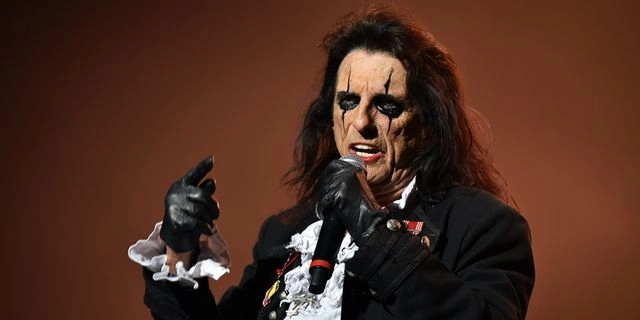 Είδαμε τον Alice Cooper στο Rockwave – Απαγορευμένος στην Ελλάδα, αθάνατος στη σκηνή