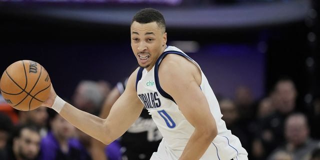 NBA: Στους Μάβερικς ο Έξουμ