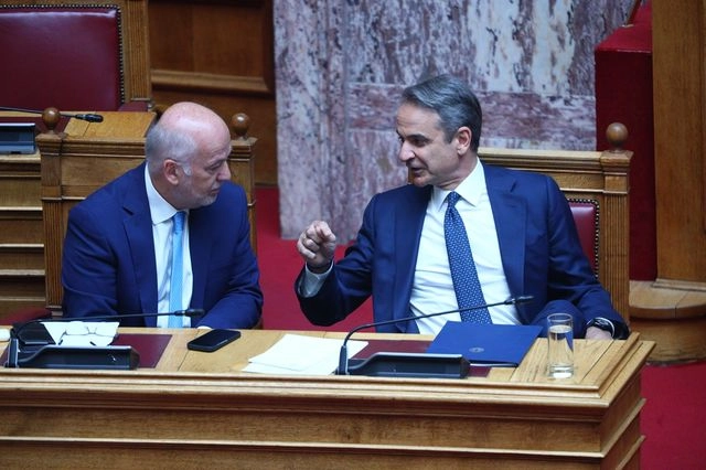 Φοβάται ο Μητσοτάκης, γαβγίζει ο Φλωρίδης…