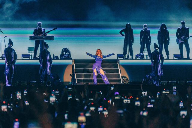 KYLIE MINOGUE