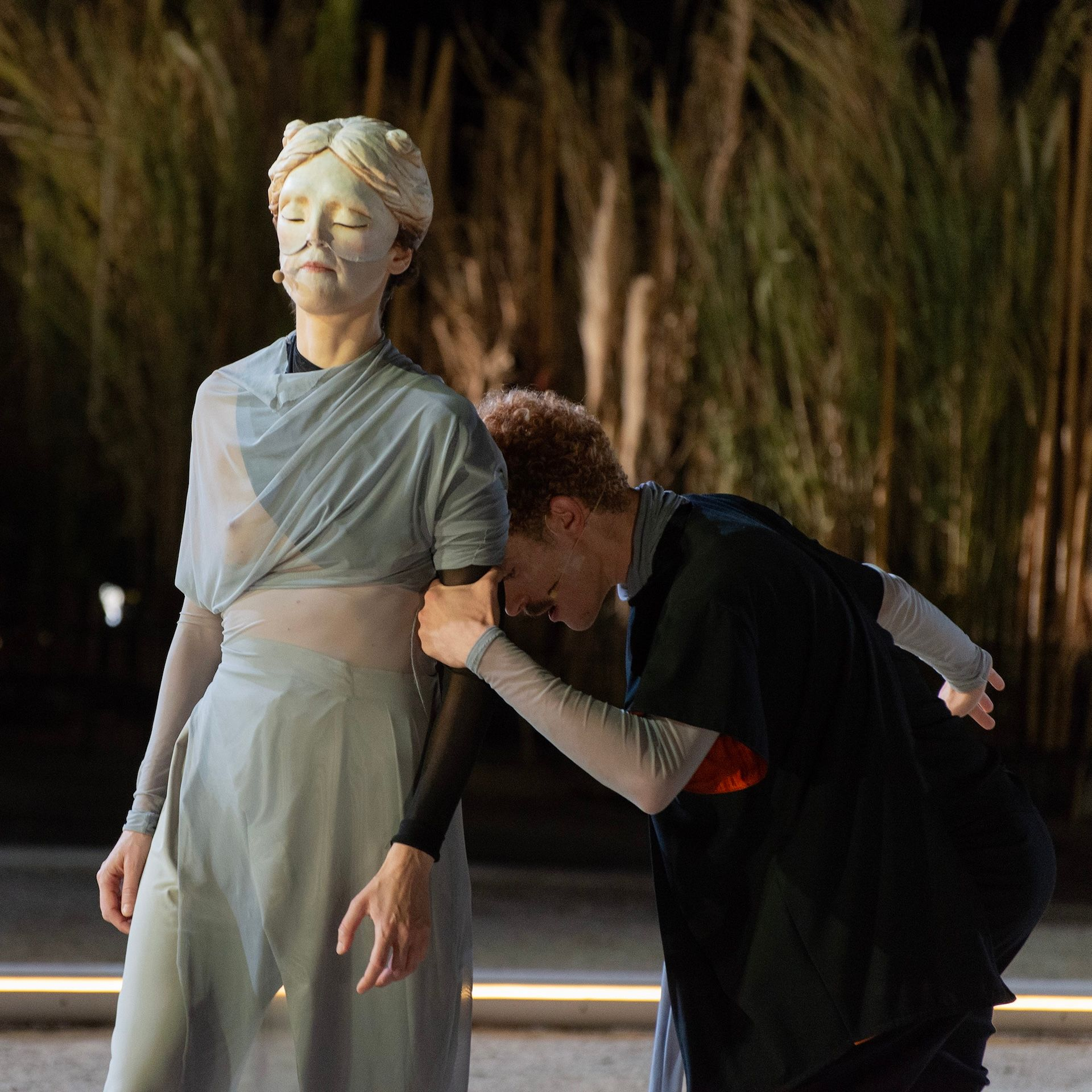 ζ - η – θ, ο Ξένος Μια επιστροφή στις πηγές: Επίσκεψη σε τρεις ραψωδίες της Οδύσσειας