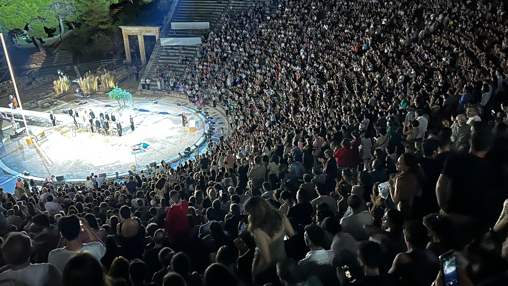 ζ - η – θ, ο Ξένος Μια επιστροφή στις πηγές: Επίσκεψη σε τρεις ραψωδίες της Οδύσσειας