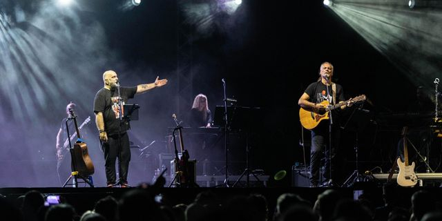 ΠΥΞ ΛΑΞ: Μια νύχτα γεμάτη αγάπη και ροκ στο θέατρο Άλσος ΔΕΗ