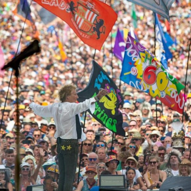 Glastonbury 2025: Πώς είναι να βρίσκεσαι στο μεγαλύτερο μουσικό φεστιβάλ στον κόσμο;