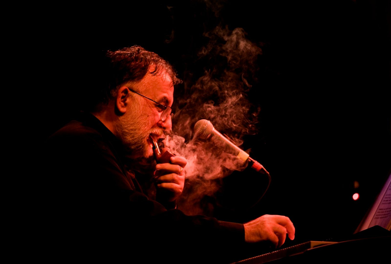 Ο Θάνος Μικρούτσικος