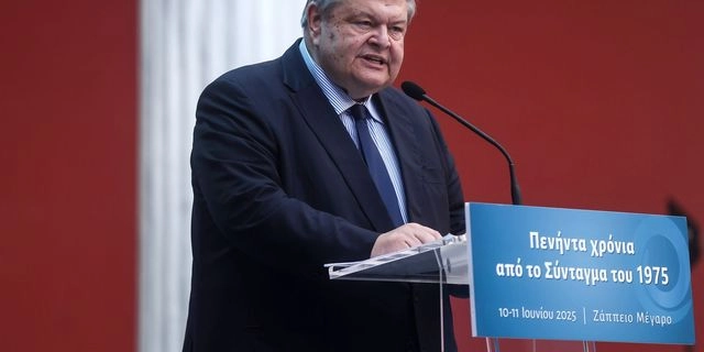 Ξέσπασμα Βενιζέλου: Η κυβέρνηση ευτέλισε Βουλή και Θεσμούς