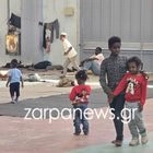 Παιδιά στη δομή μεταναστών στην Αγιά