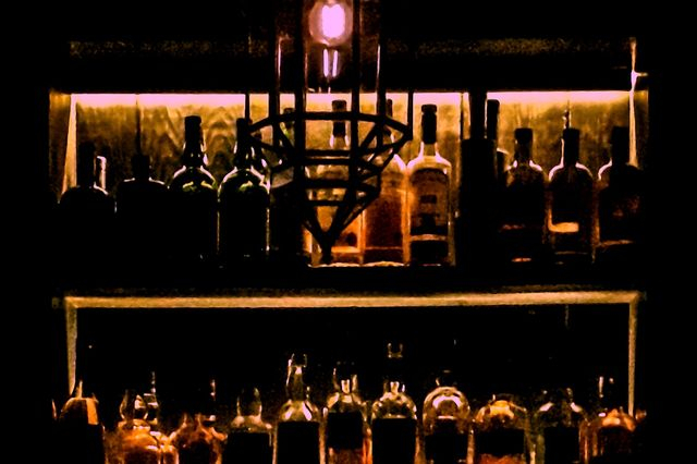 Είναι ασφαλής η νυχτερινή ζωή για τα ΛΟΑΤΚΙ+ άτομα στην Αθήνα;