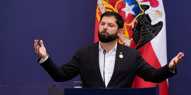 Mέτωπο για την “απειλούμενη” δημοκρατία στη Χιλή από την κεντροαριστερά