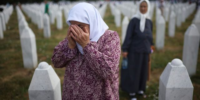 Βοσνία – Ερζεγοβίνη: Τιμήθηκε η μνήμη των θυμάτων της σφαγής στη Σρεμπρένιτσα