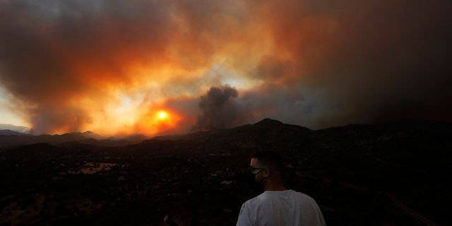 Δύο νεκροί από την πύρινη κόλαση στην Κύπρο – Δεκάδες καμένα σπίτια, στέλνει ενισχύσεις η Ισπανία