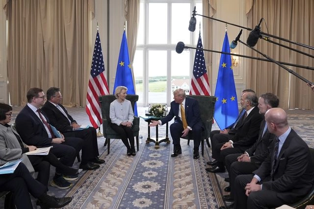 Politico: Οι μεγάλοι χαμένοι (και κάποιοι νικητές) από τη συμφωνία Ε.Ε. – ΗΠΑ