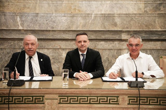 Δήμος Αθηναίων: Στρατηγική συνεργασία με το Πανεπιστήμιο Πειραιώς για τον βιώσιμο τουρισμό στην πόλη
