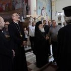 Αξιωματούχοι των Αγίων Τόπων στη Γάζα μετά το φονικό ισραηλινό πλήγμα σε εκκλησία