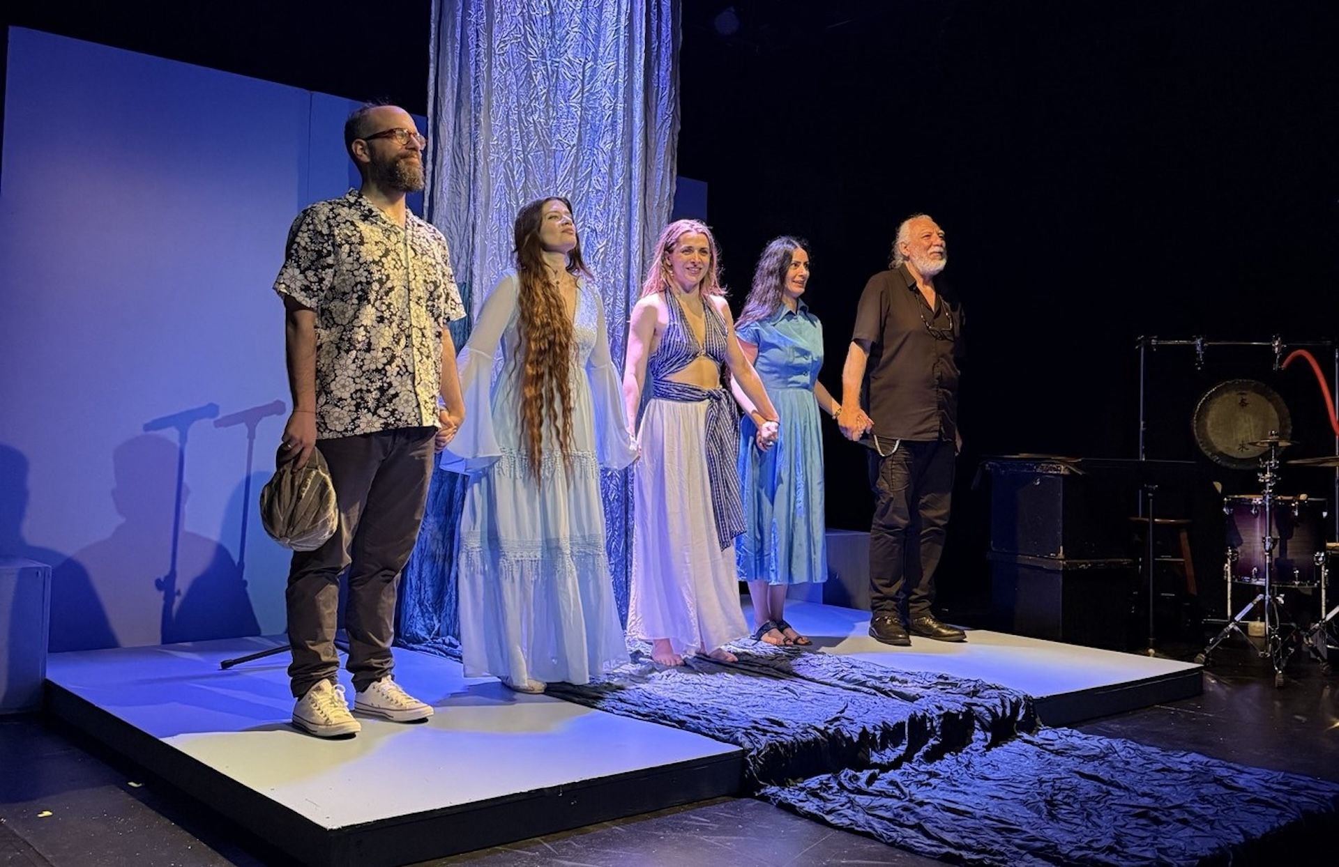 Η στιιγμή της υπόκλισης- Άρης Ασπρούλης, Χρυσιίδα, Βασιλική Τρουφάκου, Ιόλη Ανδρεάδη, Νίκος Τουλιάτος