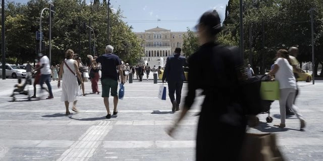Έρευνα aboutpeople: Τι πιστεύουν οι Έλληνες για τον… εαυτό τους