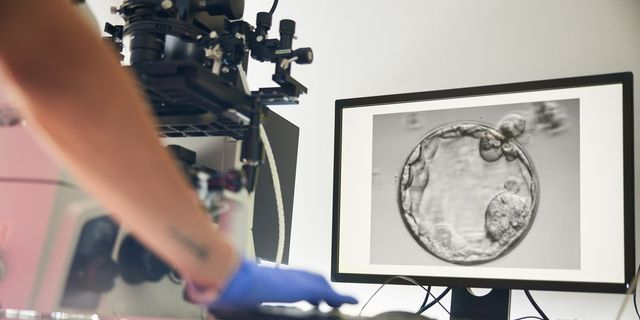 Γεννήθηκε μωρό από έμβρυο που είχε καταψυχθεί για πάνω από 30 χρόνια