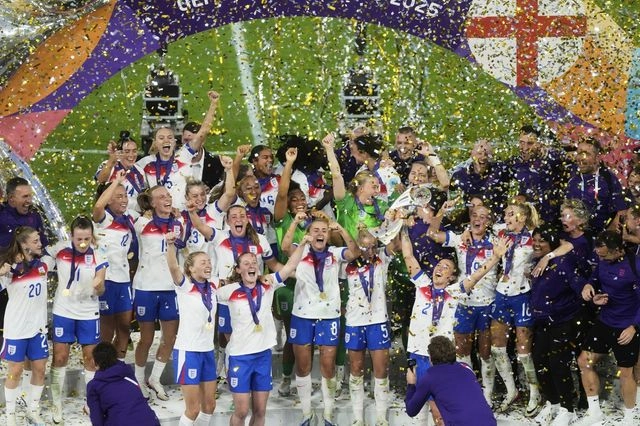 Αγγλία – Ισπανία 1-1 (3-1 πεν.): Πρωταθλήτριες Ευρώπης οι Λέαινες, λύγισαν τη Ρόχα στα πέναλτι