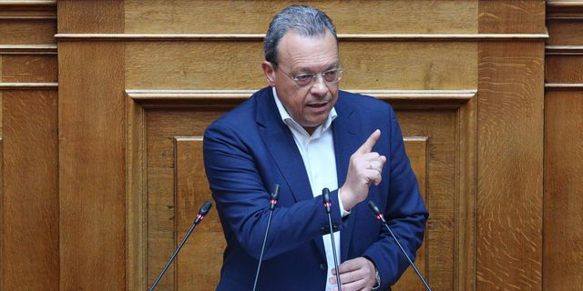 Φάμελλος: Στημένη συνεδρίαση για συγκάλυψη των ευθυνών για τα Τέμπη