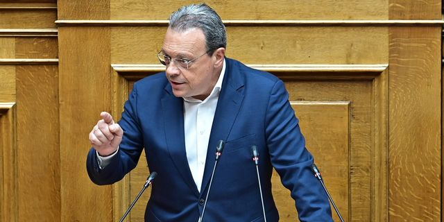 Φάμελλος: Φάγατε λεφτά αγροτών για να εξαγοράσετε ψήφους