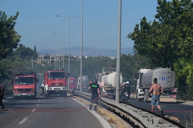 Ποιοι δρόμοι είναι κλειστοί λόγω της φωτιάς σε Ραφήνα – Σπάτα