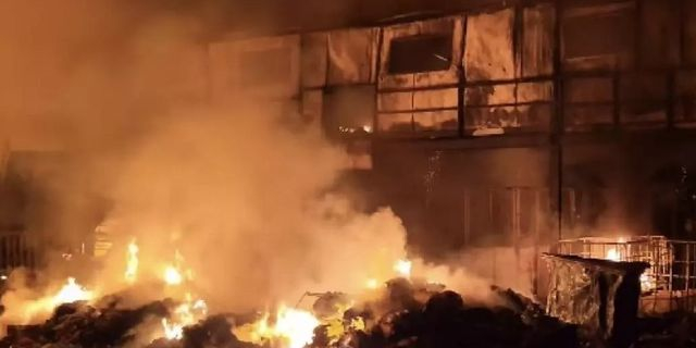 Φωτιά σε επιχείρηση ανακύκλωσης στη Μυτιλήνη – Μήνυμα από το 112