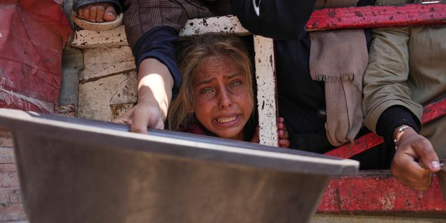 Γάζα: Διανεμήθηκε βοήθεια, λέει το Ισραήλ – Σε ανησυχητικά επίπεδα ο υποσιτισμός
