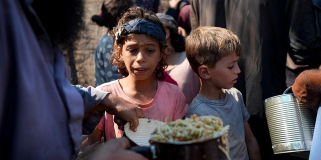 Εν εξελίξει τραγωδία στη Γάζα – Ένας στους τρεις δεν τρώει για μέρες