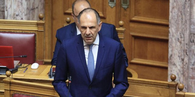 Τηλεδιάσκεψη Γεραπετρίτη με επικεφαλής των Πρεσβειών στη Μ. Ανατολή για την επιστροφή Ελλήνων πολιτών