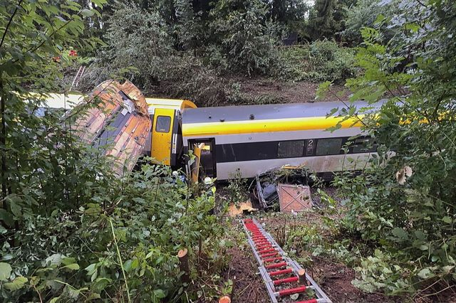 Τέσσερις νεκροί από εκτροχιασμό τρένου στη Γερμανία