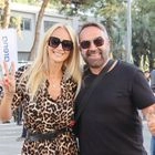 Ο Γρηγόρης Γκουντάρας και η σύζυγός του Ναταλί Κάκκαβα