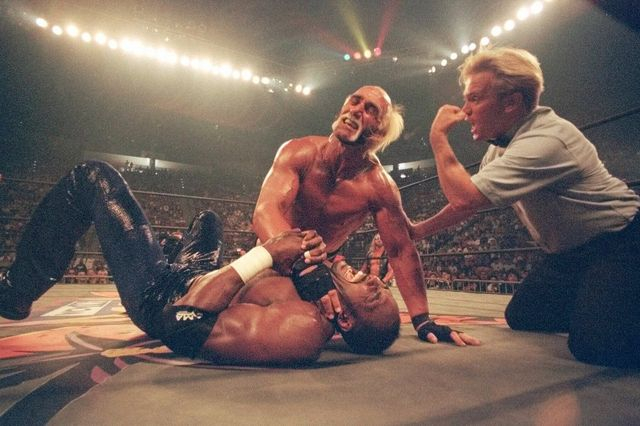 O σκοτεινός κόσμος του WWE και οι νεκροί παλαιστές