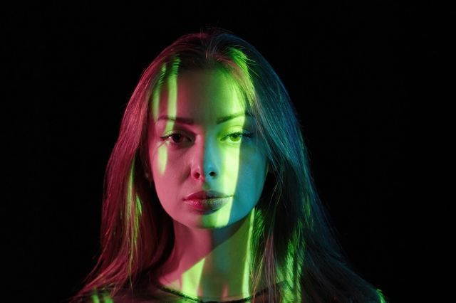 Vogue: Σάλος με την χρήση AI μοντέλου στο νέο τεύχος