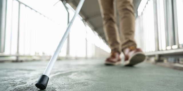 Τυφλός άνδρας στον δρόμο