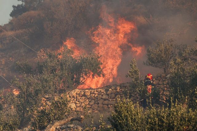 Νέες εκκενώσεις στο Λασίθι – Μάχη με τις φλόγες σε τρία μέτωπα