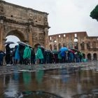 Κακοκαιρία στην Ιταλία: Μία νεκρή από πτώση δέντρου – Χαλάζι, πλημμύρες και φόβοι για υπερχείλιση ποταμού