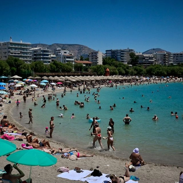 Καιρός: Πότε κορυφώνεται η ζέστη – Η πρόγνωση για το τριήμερο του Αγίου Πνεύματος