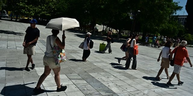 ΕΜΥ: Έκτακτο δελτίο επιδείνωσης για τον καύσωνα – Σε ισχύ έκτακτα μέτρα