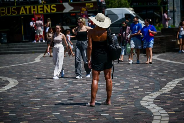 Ακραία η θερμική επιβάρυνση λόγω καύσωνα – Ποιοι κινδυνεύουν περισσότερο