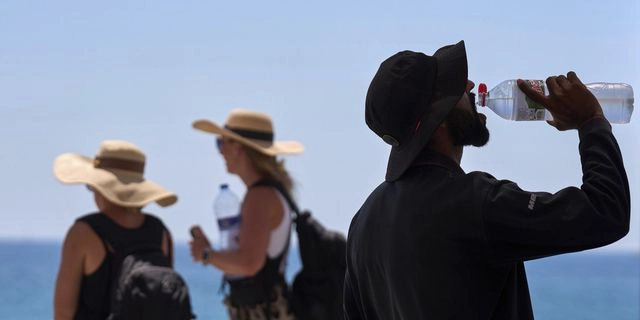 Φονικός καύσωνας “χτυπά” την Ευρώπη – Τουλάχιστον 8 νεκροί