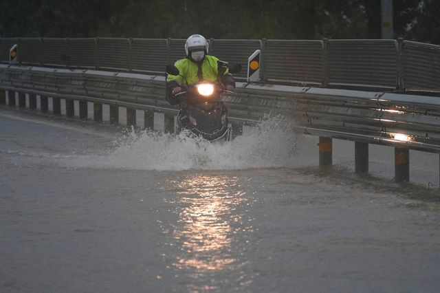 Νότια Κορέα: 10 νεκροί και 9 αγνοούμενοι από πλημμύρες και κατολισθήσεις
