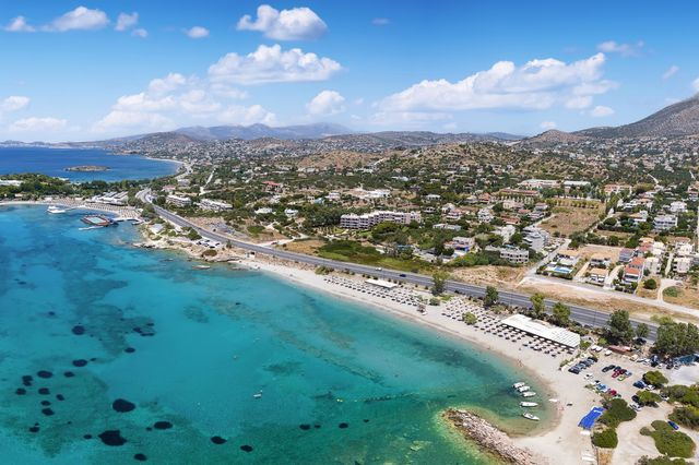 Εμπλοκή “μπράβων” στη συμπλοκή με πυροβολισμούς έξω από beach bar στο Λαγονήσι