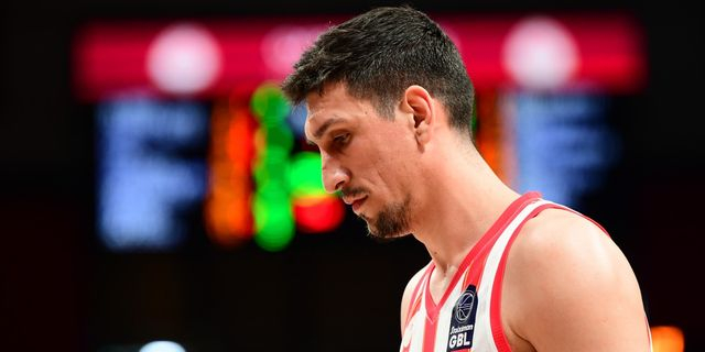 Η πρόταση του Ολυμπιακού στον Λαρεντζάκη: 1+1+1 και δανεισμό για τον διεθνή γκαρντ