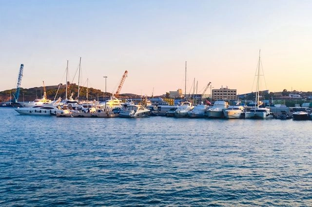 Λαύριο: Συνελήφθη Τούρκος για βιασμό 51χρονης σε παραλία