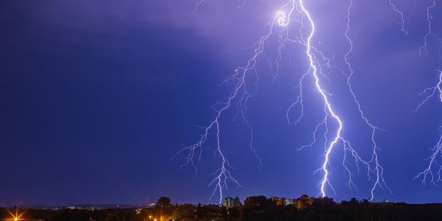 Πόσα χιλιόμετρα κάλυψε η μεγαλύτερη αστραπή που έχει καταγραφεί ποτέ