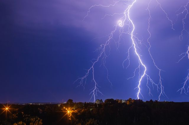Πόσα χιλιόμετρα κάλυψε η μεγαλύτερη αστραπή που έχει καταγραφεί ποτέ