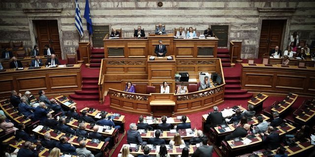 ΟΠΕΚΕΠΕ: Συζήτηση με μεγάλη ένταση στη Βουλή – LIVE EIKONA