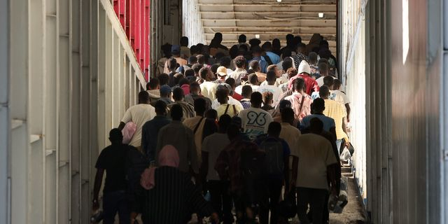 Στο Λαύριο μεταφέρονται 247 μετανάστες από την Κρήτη